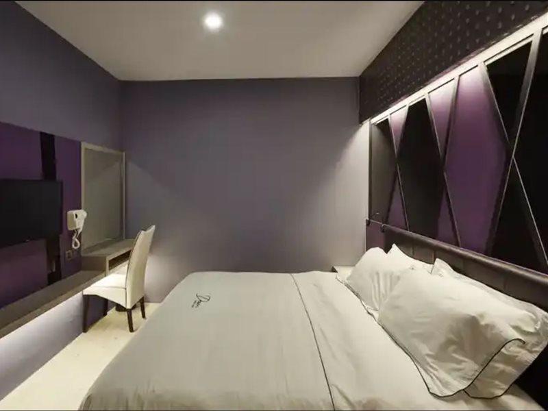 Dream Luxury Hotel Muar Extérieur photo