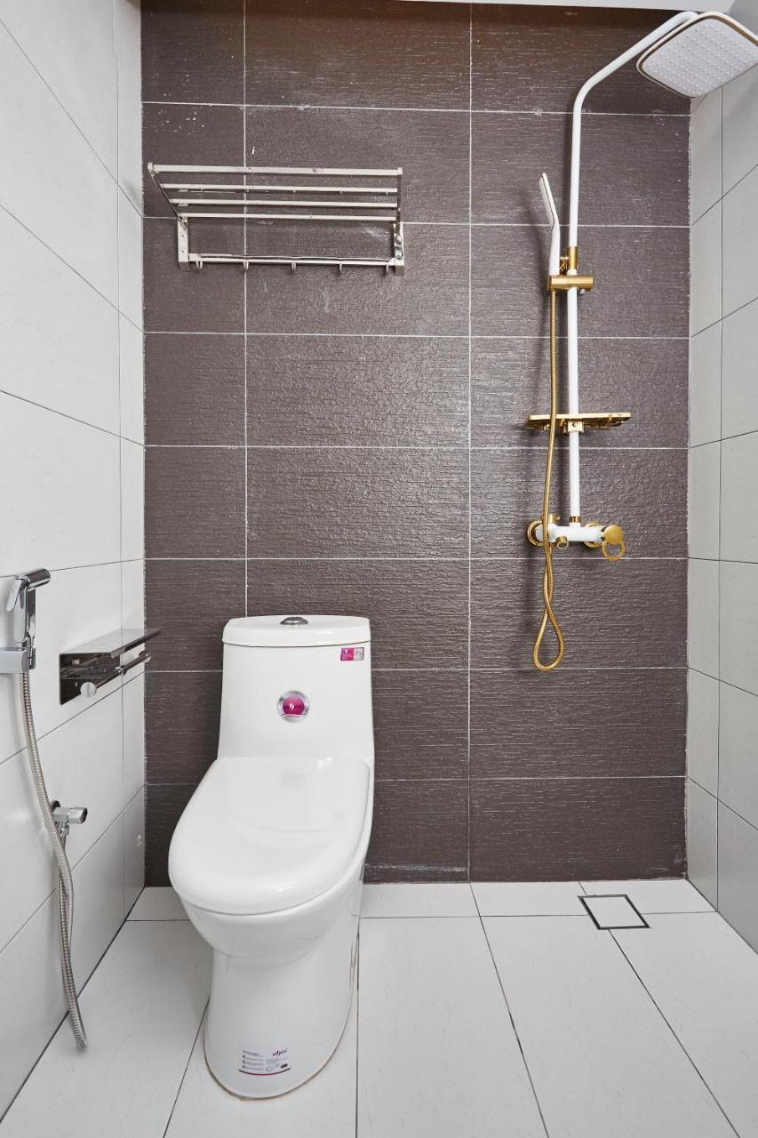 Dream Luxury Hotel Muar Extérieur photo