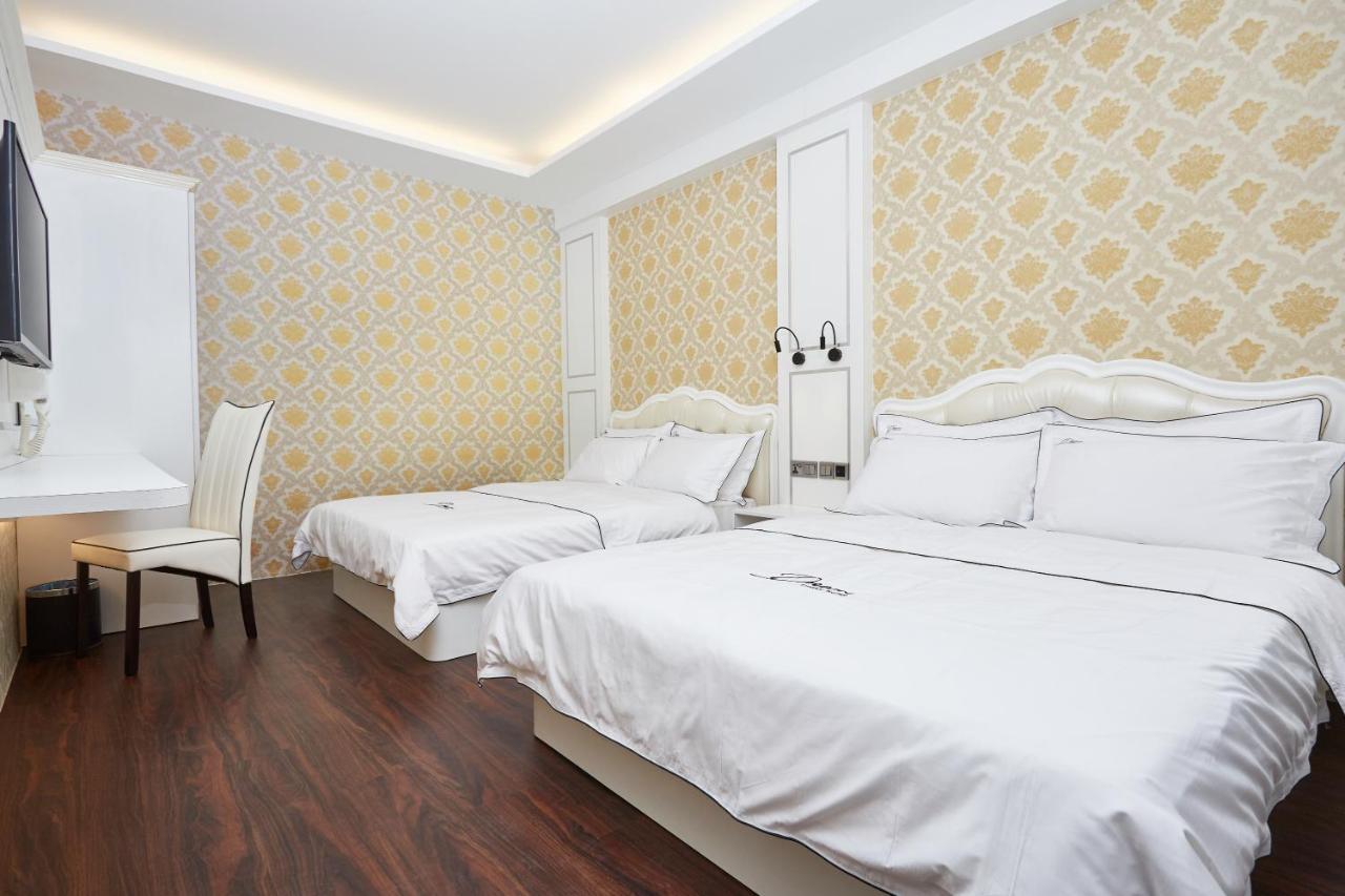Dream Luxury Hotel Muar Extérieur photo