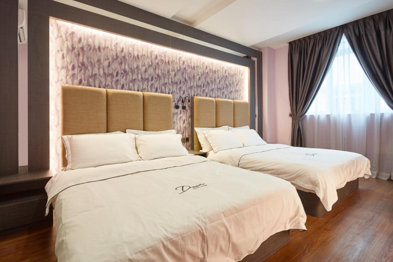 Dream Luxury Hotel Muar Extérieur photo