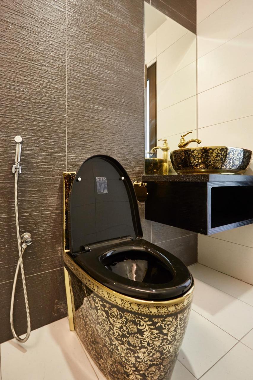 Dream Luxury Hotel Muar Extérieur photo
