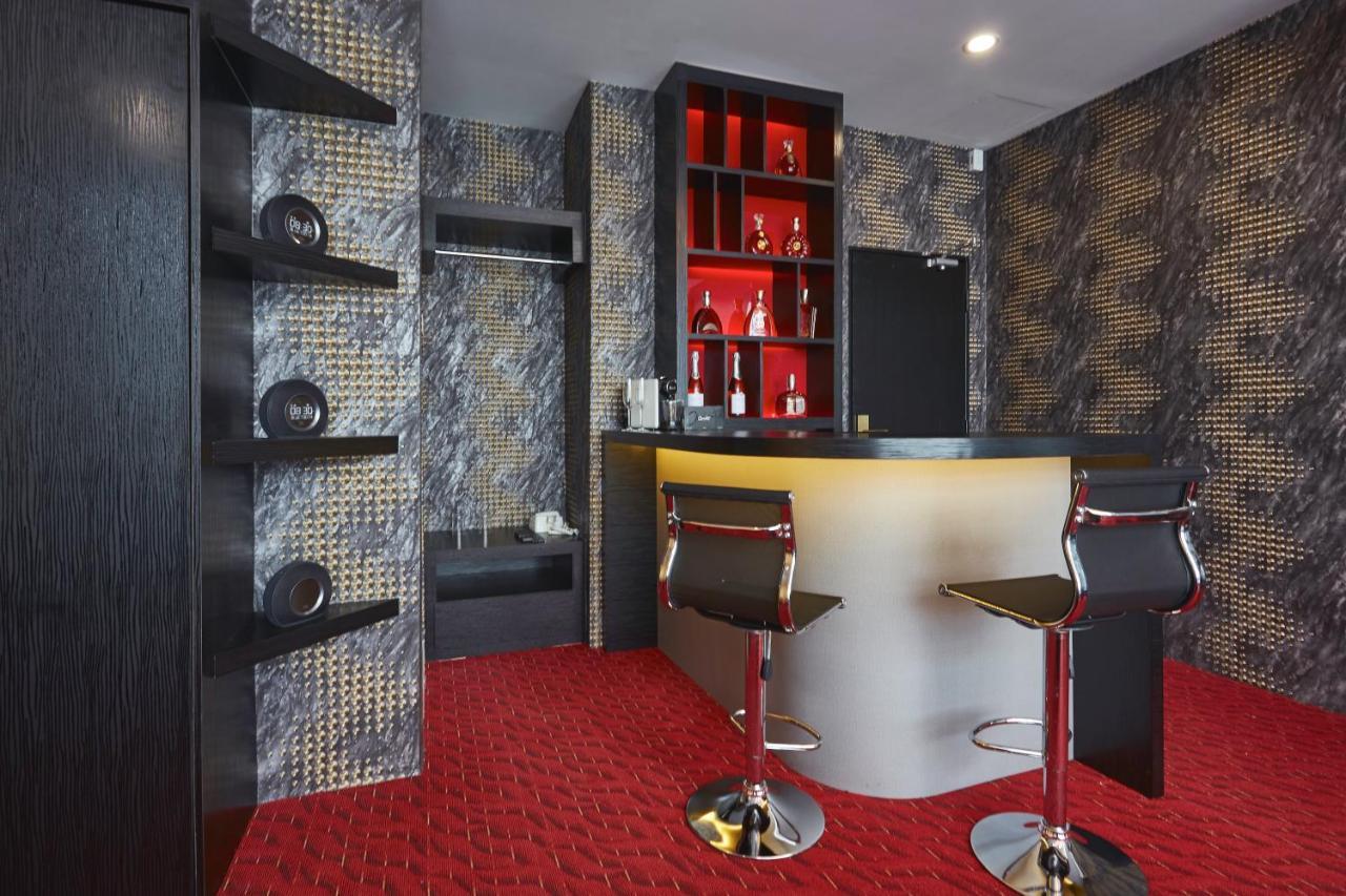 Dream Luxury Hotel Muar Extérieur photo