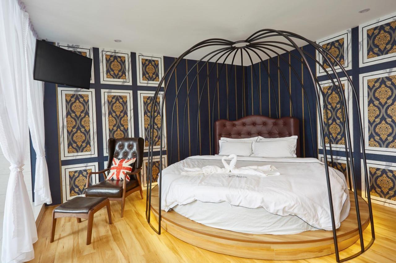 Dream Luxury Hotel Muar Extérieur photo