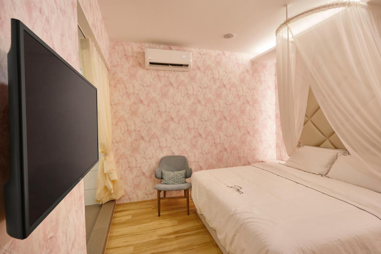 Dream Luxury Hotel Muar Extérieur photo